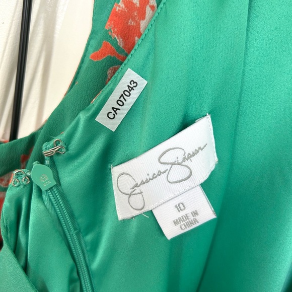 Jessica Simpson Floral Dress, Like New, Size 10 - Picture 7 of 7